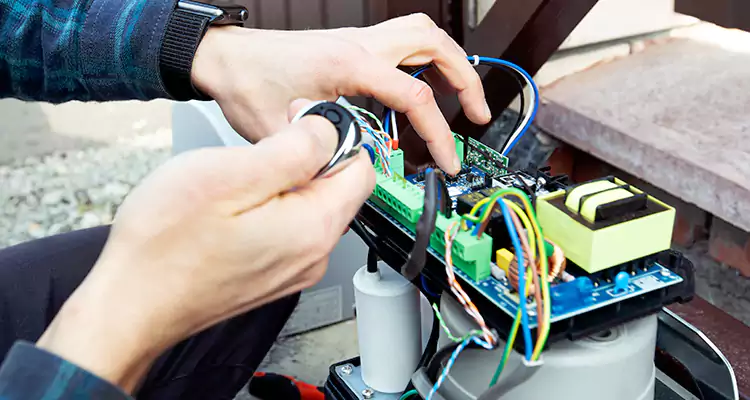 Automatic Driveway Gate Repair in Pine Hills, FL