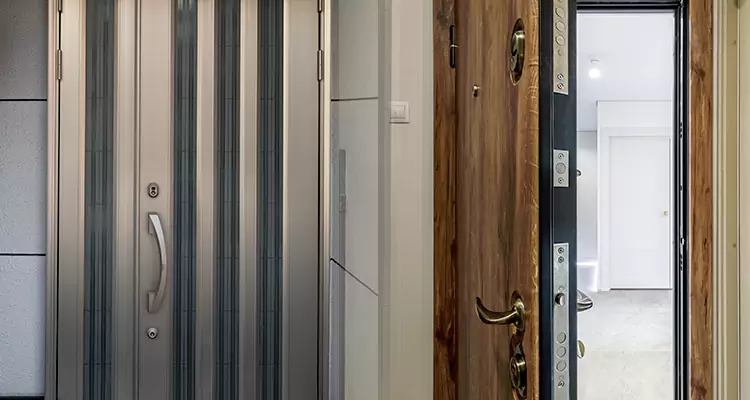 Burglar Proof Front Door Repair in Pine Hills, FL