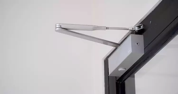 Screen Door Closer Installation in Pine Hills, FL