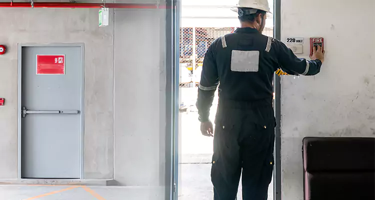 Emergency Fire Exit Door Repair in Pine Hills, FL