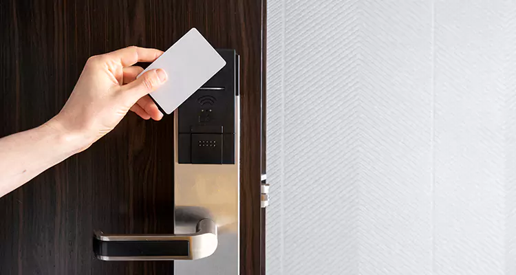 Why Choose Us for Hotel Keycard Lock Repair in Pine Hills, FL?