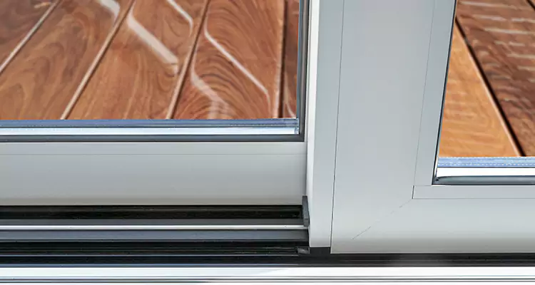 Patio Door Jammed Shut in Pine Hills, FL