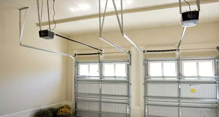 Residential Emergency Garage Door Repair in Pine Hills, FL