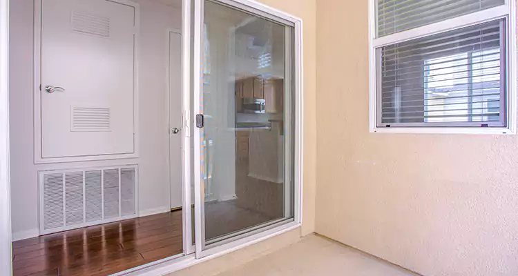 Sliding Screen Door Track Repair in Pine Hills, FL
