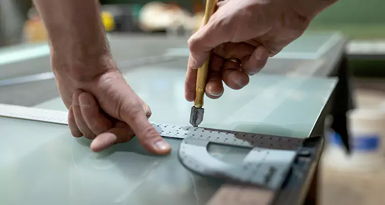 Glass Scratch Repair in Pine Hills, FL