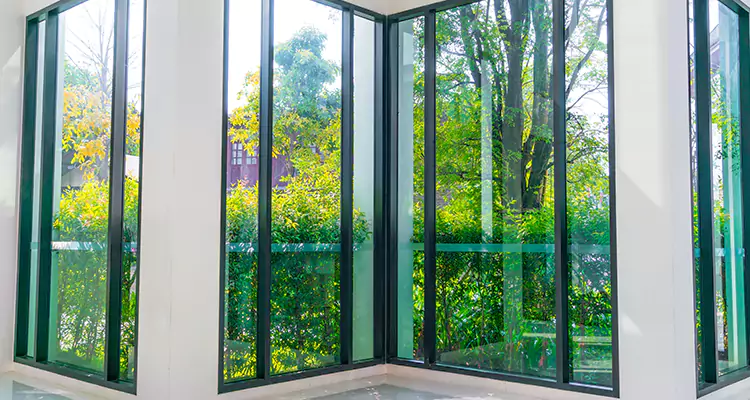 Emergency Balcony Door Glass Repair in Pine Hills, FL