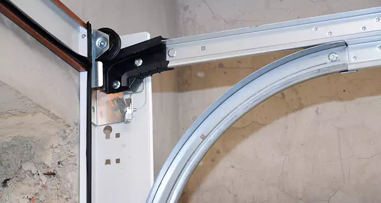 Maintain Liftmaster Garage Door Off Track in Pine Hills, FL