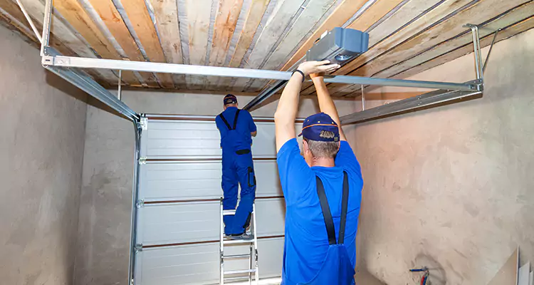 Garage Door Opener Technician in Pine Hills, FL