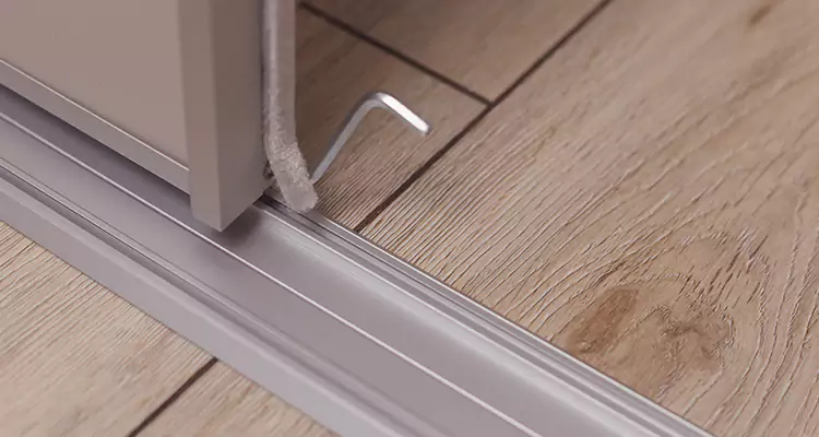 Squeaky Sliding Door Repair in Pine Hills, FL