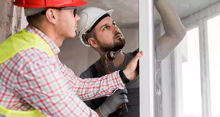 Sliding Patio Door Sticking? Expert Repair in Pine Hills, FL.