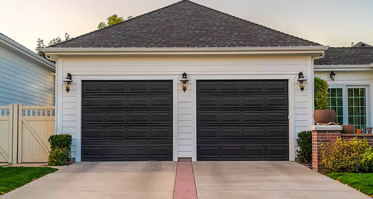 Residential Local Garage Door Repair in Pine Hills, FL